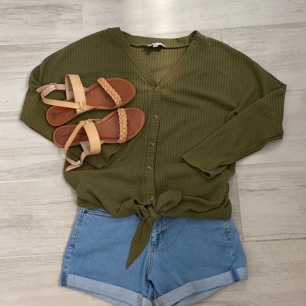 Universal Thread Cuffed Denim Shorts - Size 2